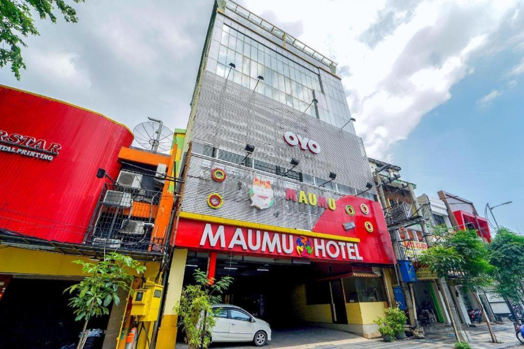 סוראבאיה Oyo 235 Maumu Hotel & Lounge מראה חיצוני תמונה
