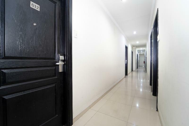 סוראבאיה Oyo 235 Maumu Hotel & Lounge מראה חיצוני תמונה