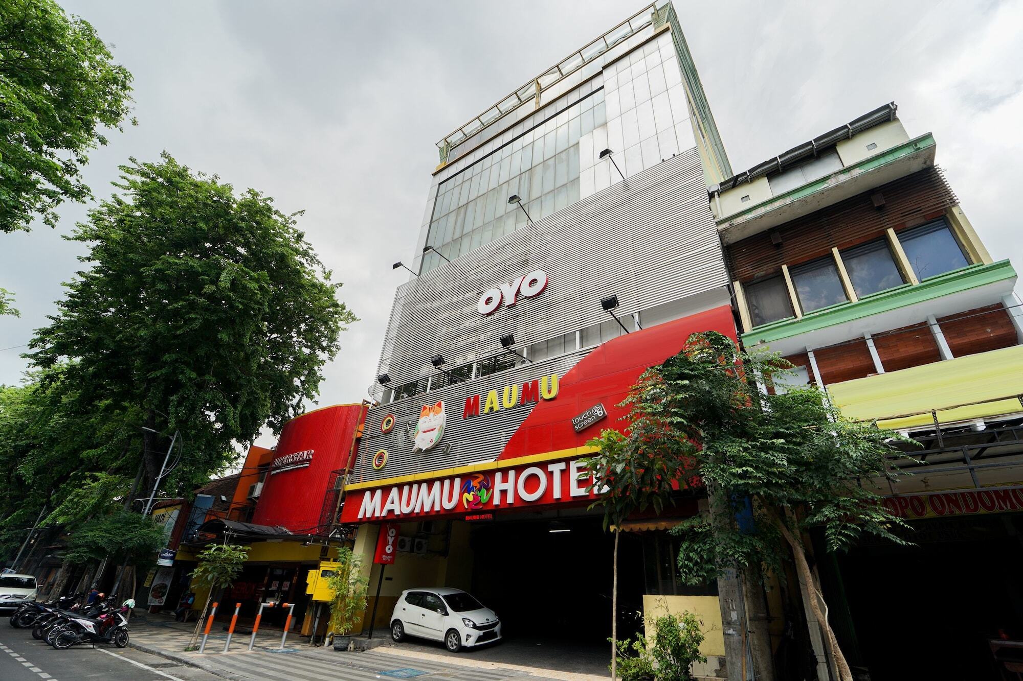 סוראבאיה Oyo 235 Maumu Hotel & Lounge מראה חיצוני תמונה